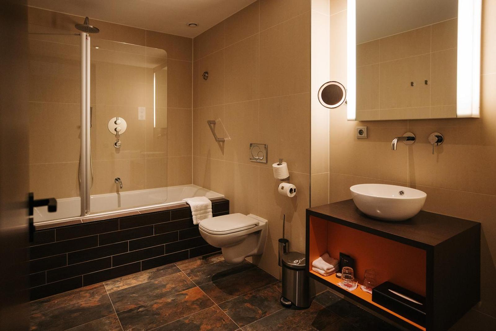 Hotel & Spa Savarin - Rijswijk, Den Haag Bagian luar foto
