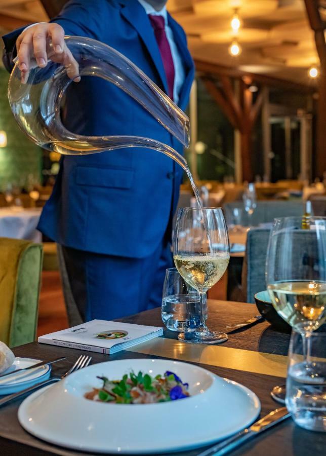 Hotel & Spa Savarin - Rijswijk, Den Haag Bagian luar foto